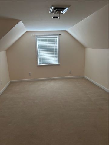 38 Hillcrest Ln, Uniontown, PA 15401