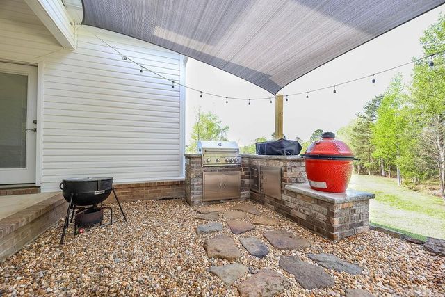 120 Meadow Hills Dr, El Dorado, AR 71730