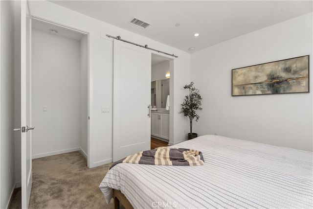117 Placemark, Irvine, CA 92614