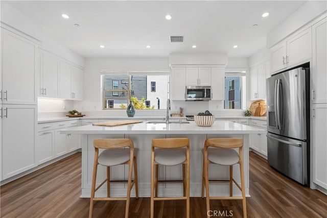 117 Placemark, Irvine, CA 92614