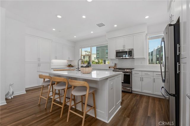 117 Placemark, Irvine, CA 92614