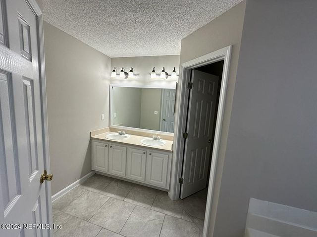 496 HERON NEST Point, Orange Park, FL 32073