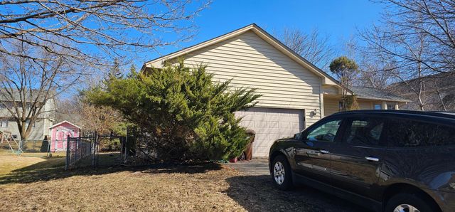 14715 Bridle Ridge Trail NE, Prior Lake, MN 55372