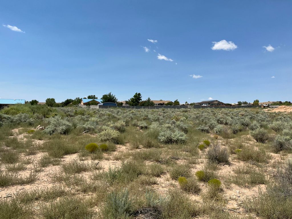 421 9th Street NE, Rio Rancho, NM 87124
