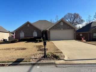 4801 Lochmoor Circle, Jonesboro, AR 72405