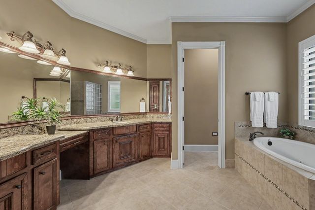 168 Waterstone Dr, Montgomery, TX 77356