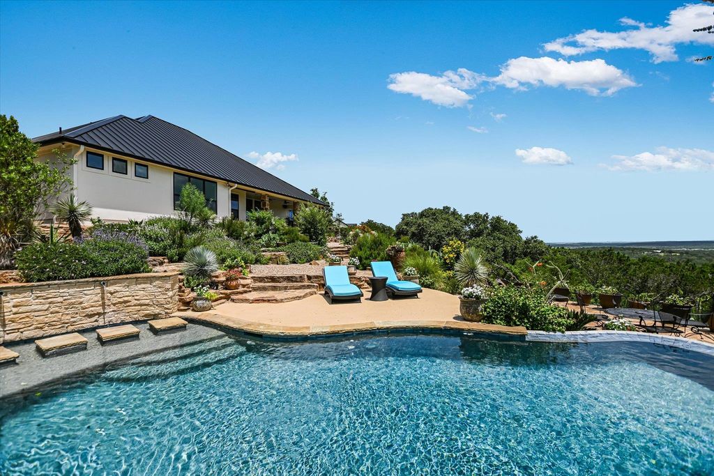 121 Mountain Laurel DR, Marble Falls, TX 78654