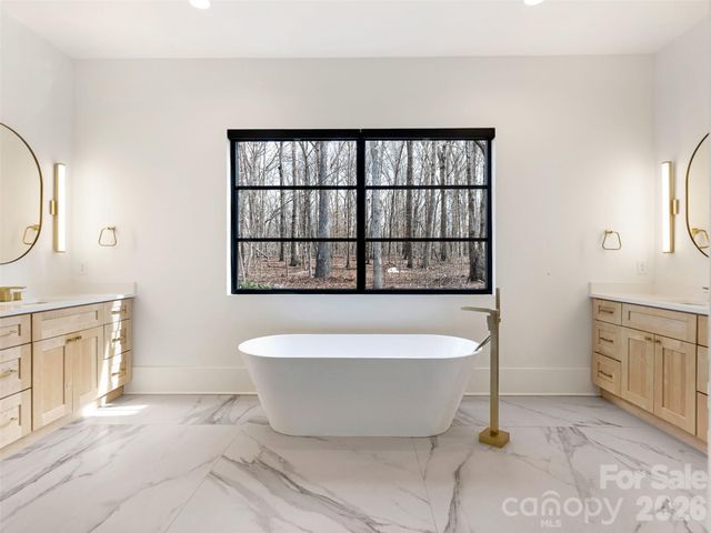 6017 Oxfordshire Road, Waxhaw, NC 28173