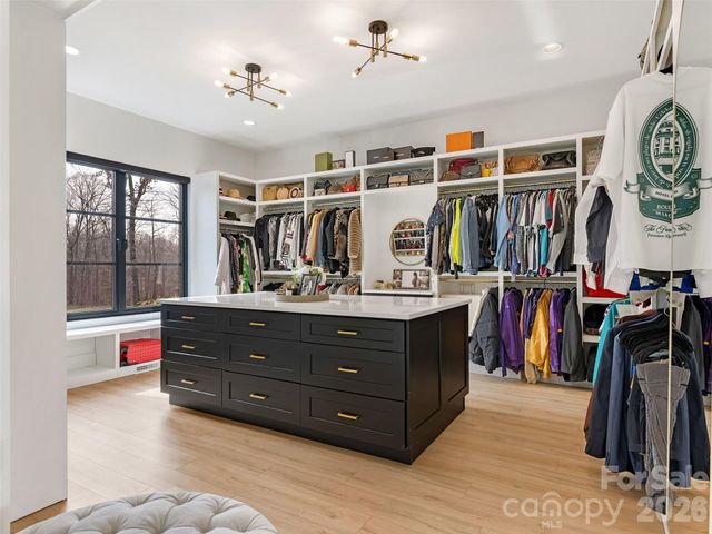 6017 Oxfordshire Road, Waxhaw, NC 28173