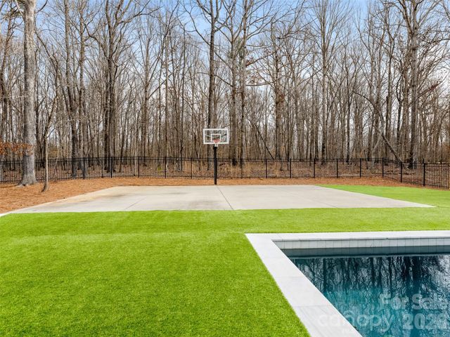 6017 Oxfordshire Road, Waxhaw, NC 28173