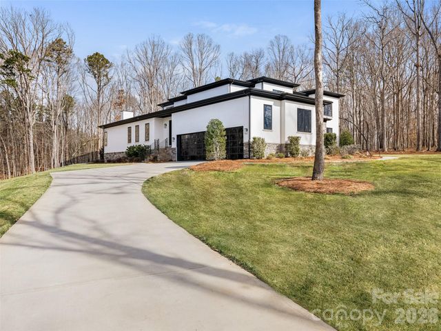 6017 Oxfordshire Road, Waxhaw, NC 28173