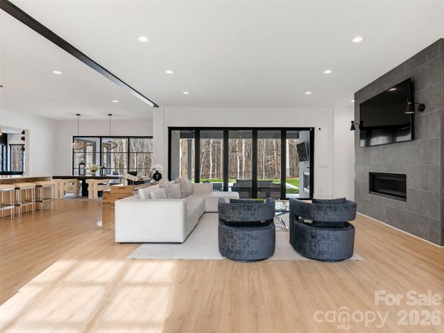 6017 Oxfordshire Road, Waxhaw, NC 28173