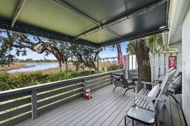 2 William Hilton Pkwy Apt 301, Hilton Head Island, SC 29926
