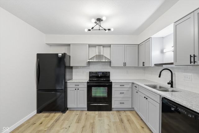 6460 Park Central Way B, Indianapolis, IN 46260