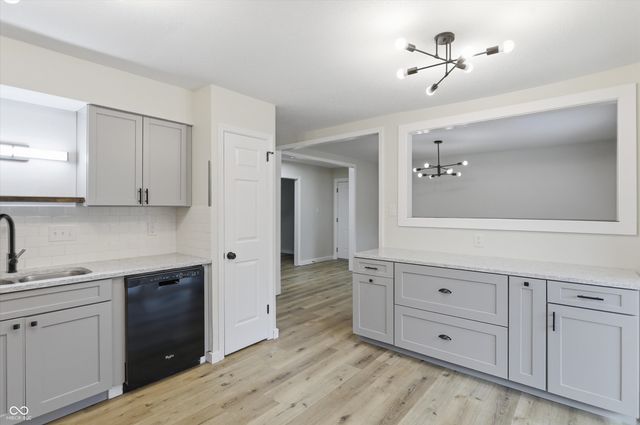 6460 Park Central Way B, Indianapolis, IN 46260