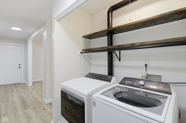 6460 Park Central Way B, Indianapolis, IN 46260