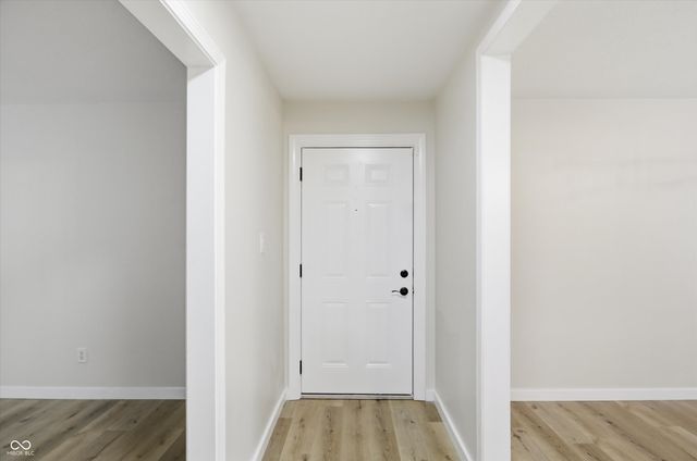 6460 Park Central Way B, Indianapolis, IN 46260