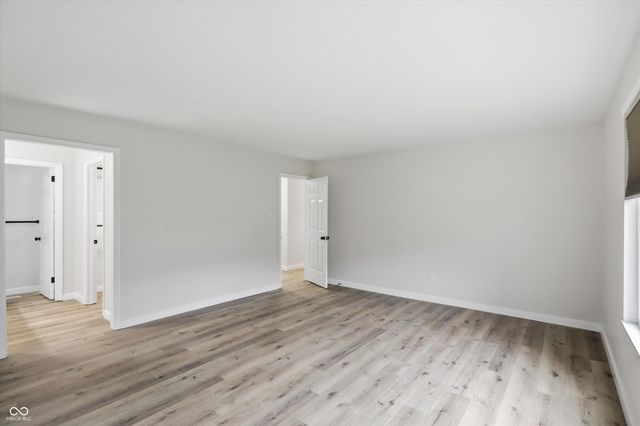6460 Park Central Way B, Indianapolis, IN 46260