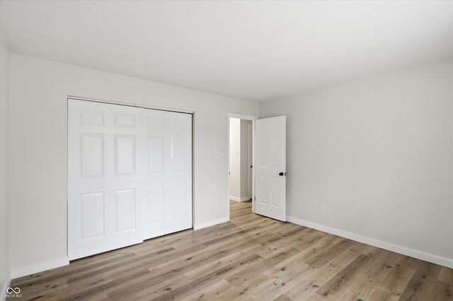 6460 Park Central Way B, Indianapolis, IN 46260