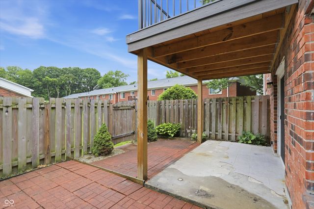 6460 Park Central Way B, Indianapolis, IN 46260