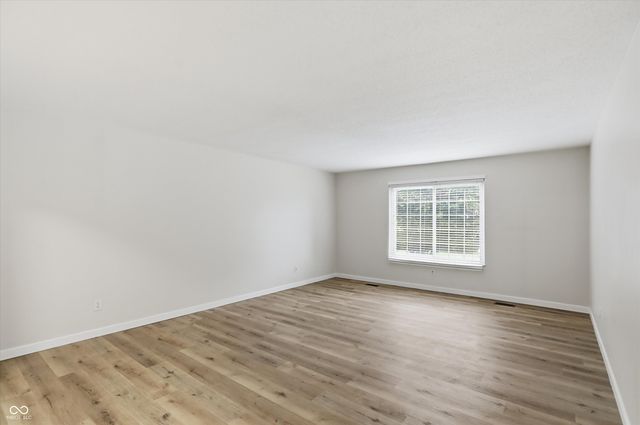 6460 Park Central Way B, Indianapolis, IN 46260