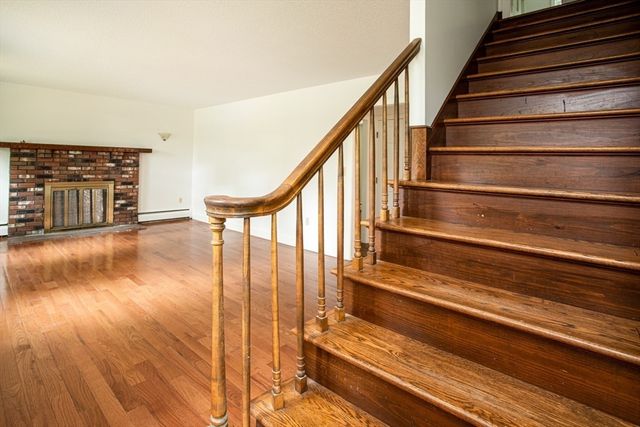 1 Holly Hill Ave, Westport, MA 02790