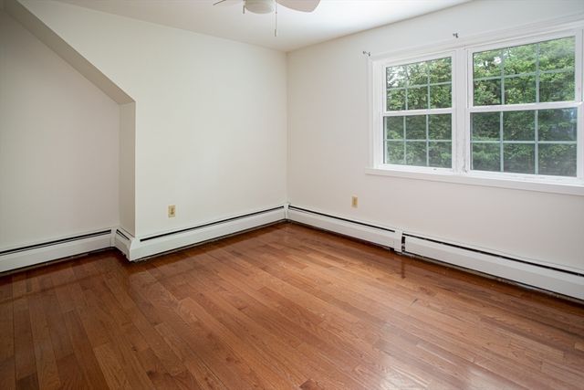 1 Holly Hill Ave, Westport, MA 02790