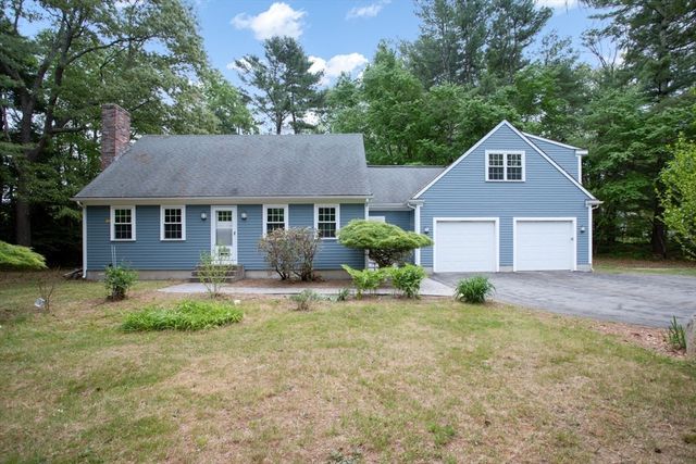 1 Holly Hill Ave, Westport, MA 02790