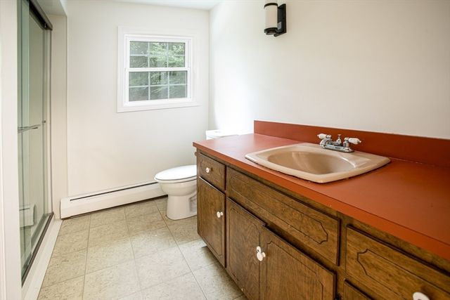 1 Holly Hill Ave, Westport, MA 02790