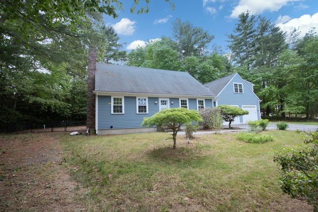 1 Holly Hill Ave, Westport, MA 02790