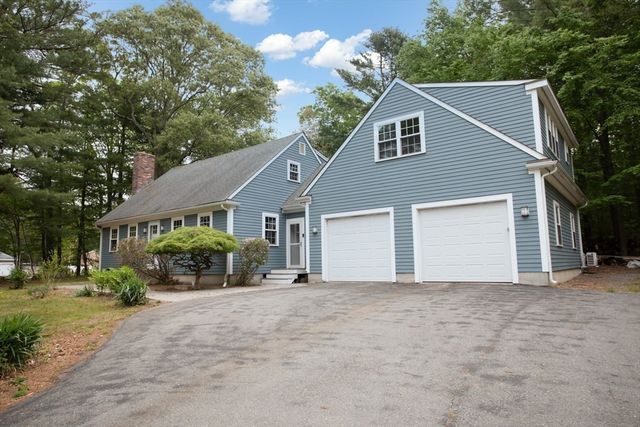 1 Holly Hill Ave, Westport, MA 02790