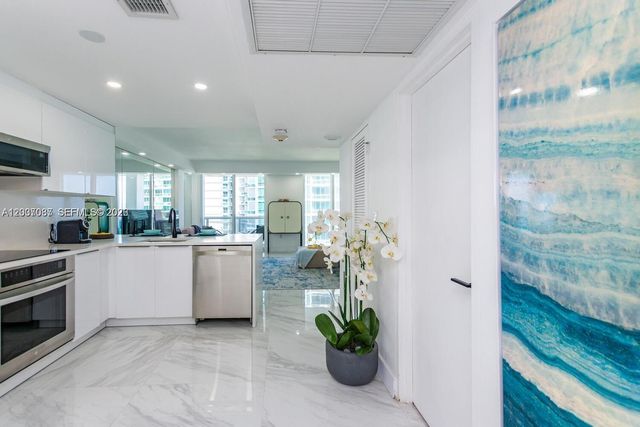 10275 Collins Ave 1404, Bal Harbour, FL 33154