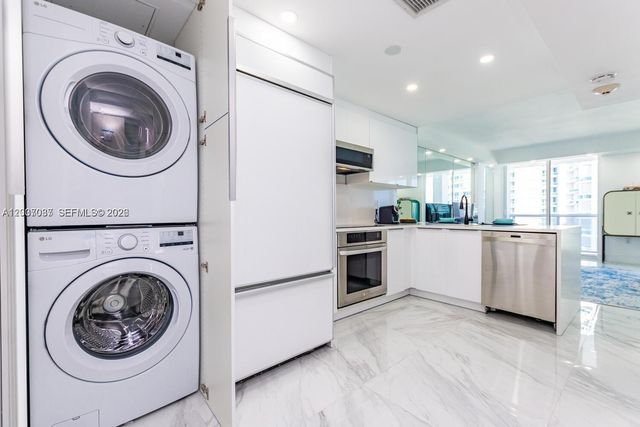 10275 Collins Ave 1404, Bal Harbour, FL 33154