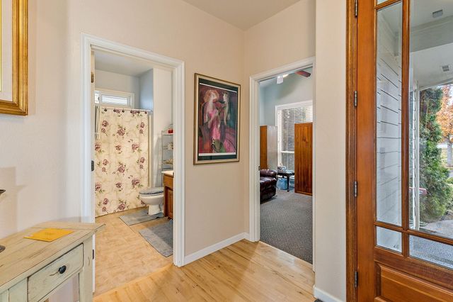 1028 Buck Point Street, Central Point, OR 97502