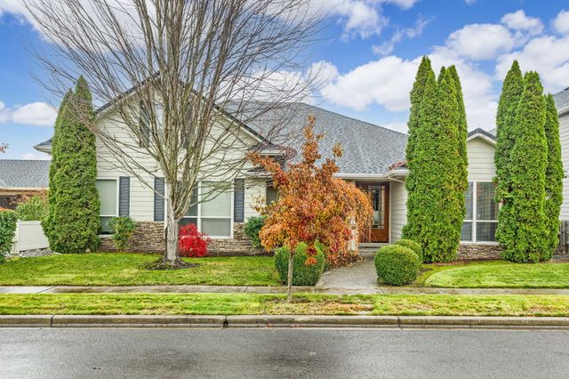 1028 Buck Point Street, Central Point, OR 97502