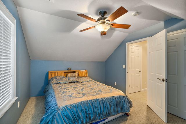 1028 Buck Point Street, Central Point, OR 97502