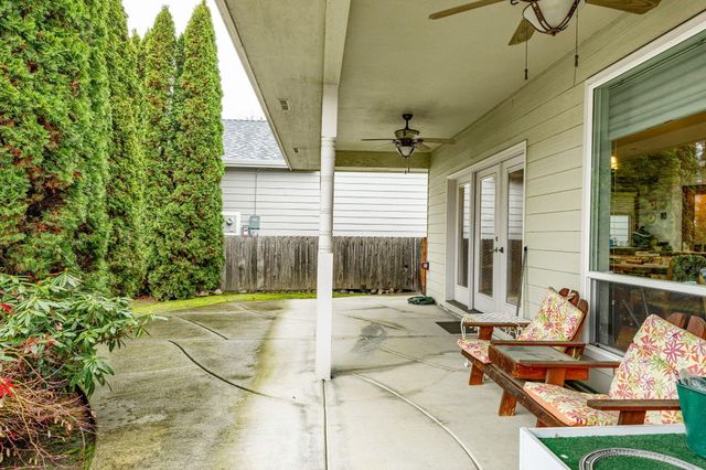 1028 Buck Point Street, Central Point, OR 97502