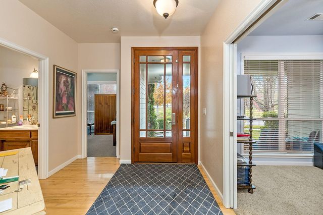 1028 Buck Point Street, Central Point, OR 97502