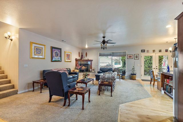 1028 Buck Point Street, Central Point, OR 97502