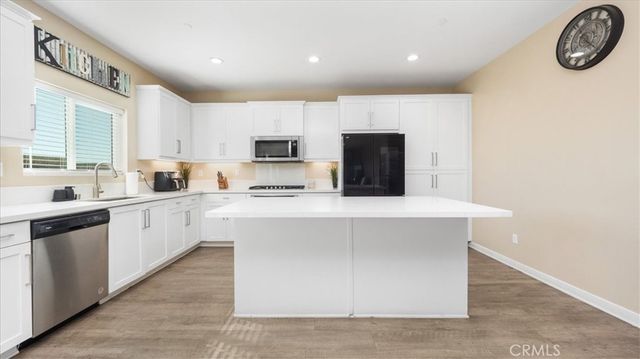 5249 Jarvis Lane, Fontana, CA 92336