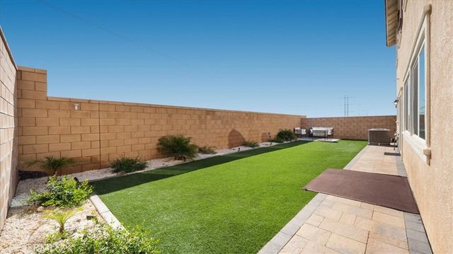 5249 Jarvis Lane, Fontana, CA 92336