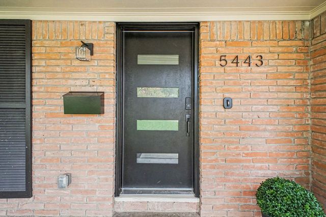 5443 Redstart Street, Houston, TX 77096