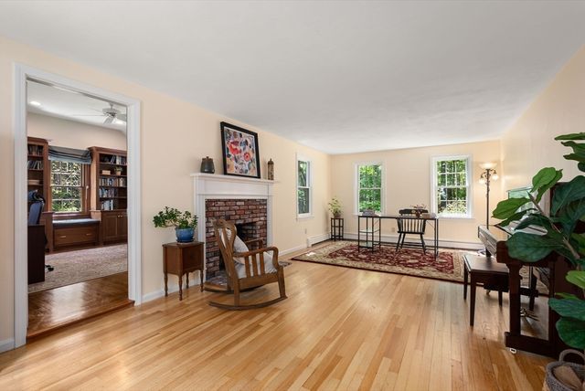 11 Barnet Road, Sudbury, MA 01776