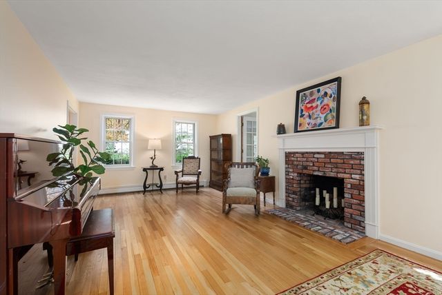 11 Barnet Road, Sudbury, MA 01776