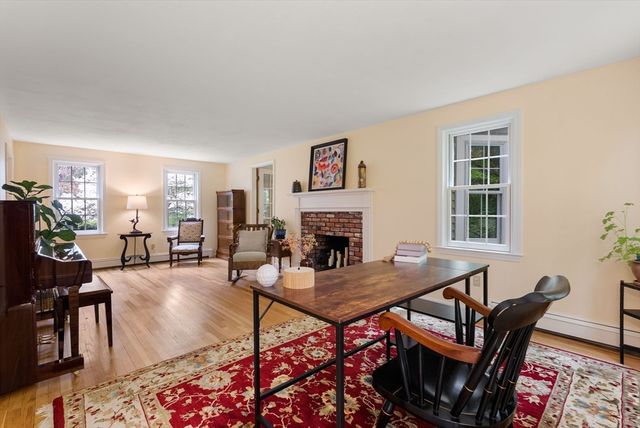 11 Barnet Road, Sudbury, MA 01776