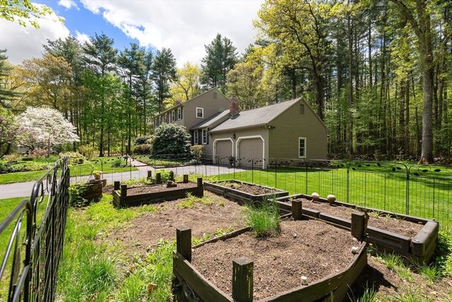 11 Barnet Road, Sudbury, MA 01776