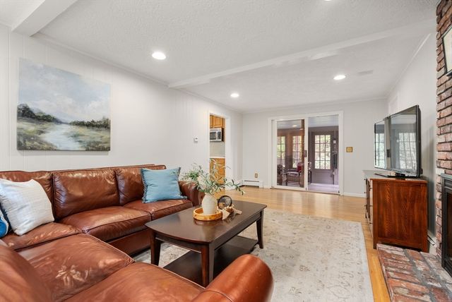 11 Barnet Road, Sudbury, MA 01776