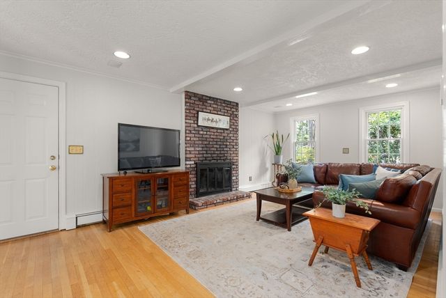 11 Barnet Road, Sudbury, MA 01776