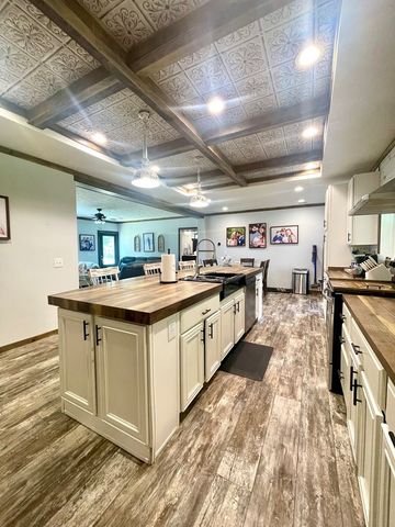 2657 NW James Drive, Wesson, MS 39191