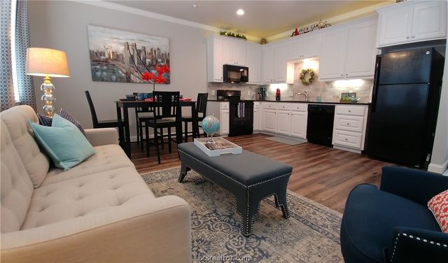 401 North Main Street 306, Bryan, TX 77803